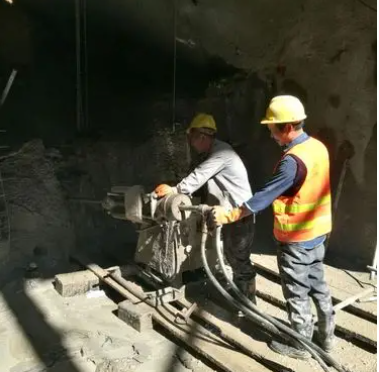 同德水下抗分散灌浆料特点 水下不分散注浆料介绍